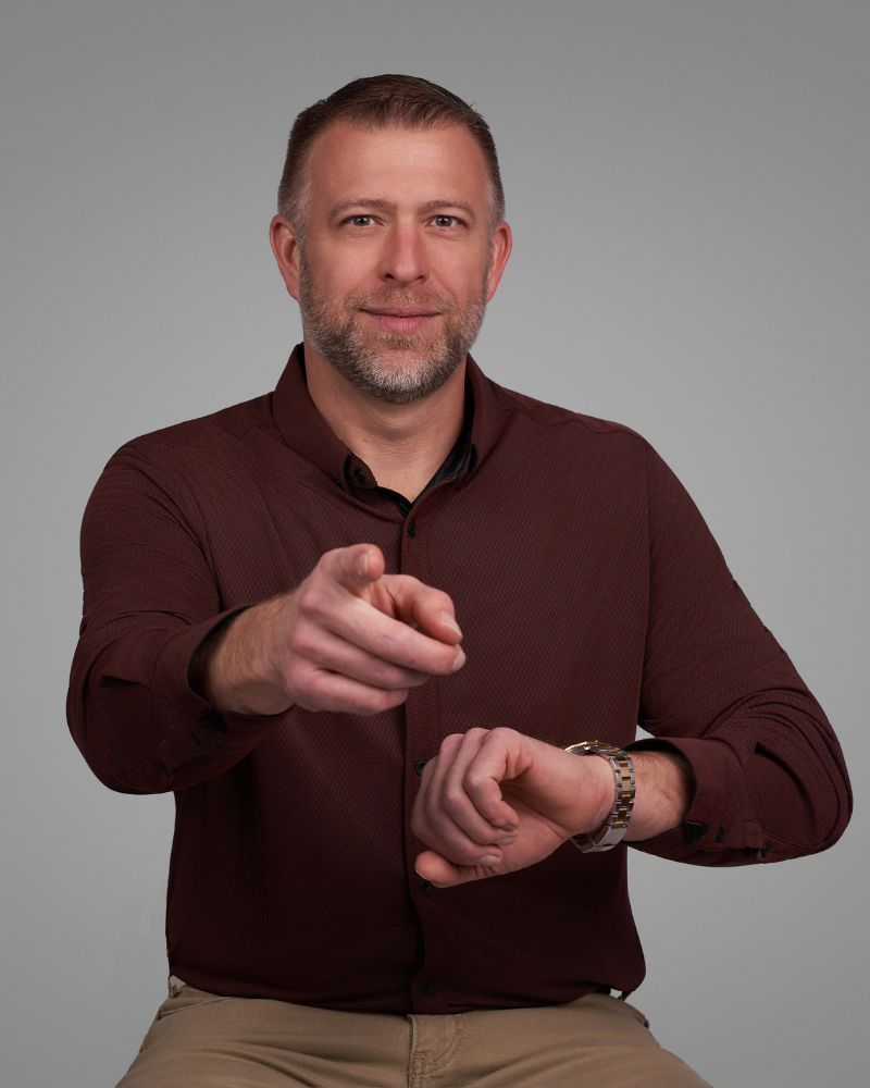 Shawn Foppe headshot 2